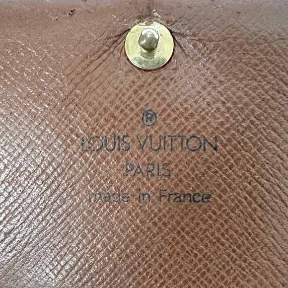Authenticated LOUIS VUITTON Monogram Tressor Wallet - Picture 9 of 14